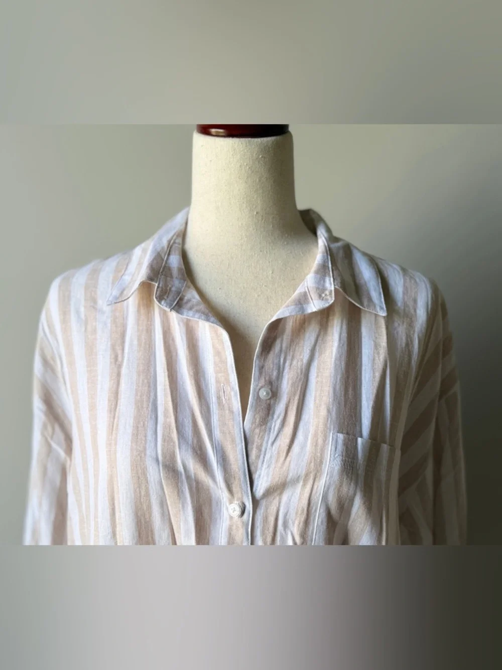 Old Navy Linen Blend Striped Boyfriend Button Down Shirt in Tan and White - Picture 4 of 7